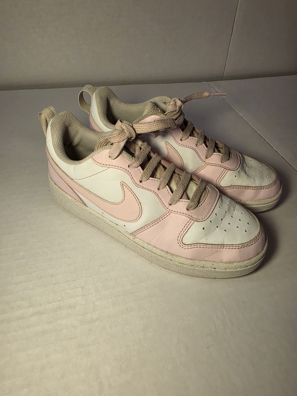 Nike Court Borough Low